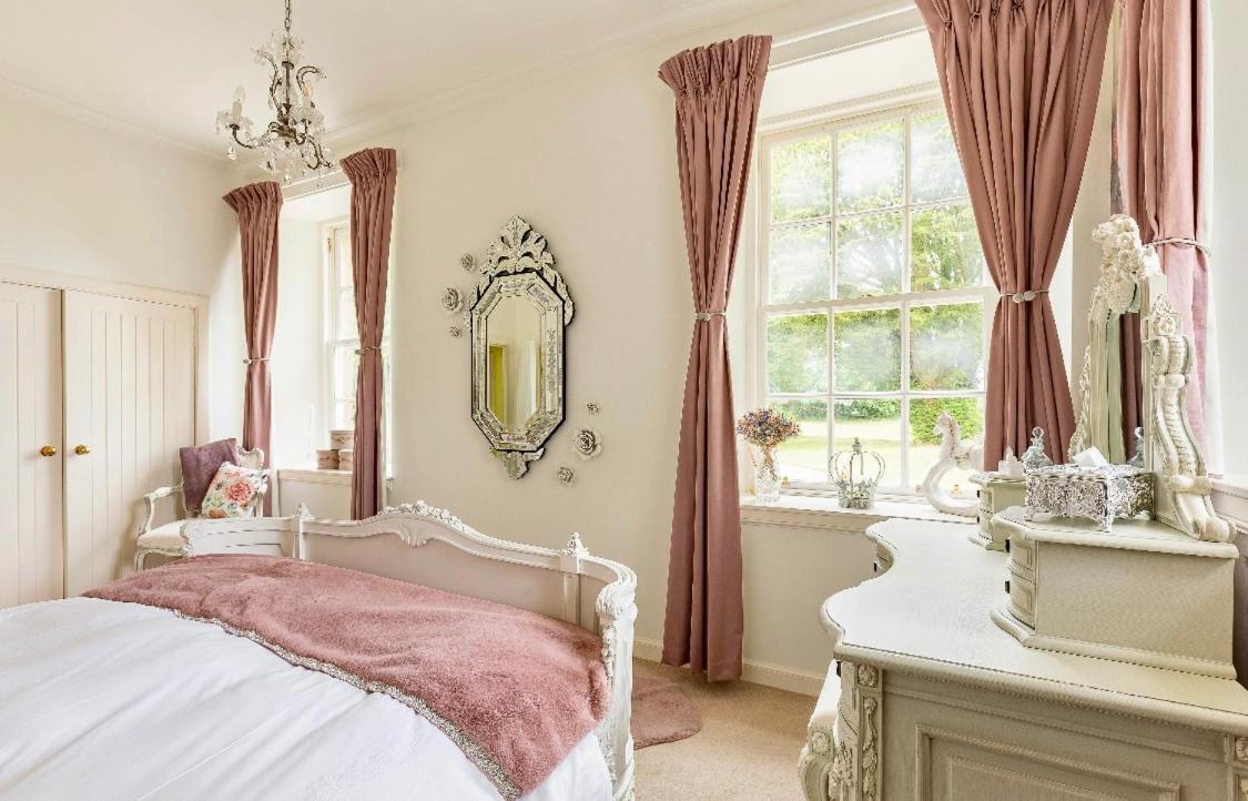 Private & Bathroom In Manor House Alloggio in famiglia